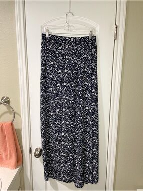 Charlotte Russe | Ditzy Floral Navy & White Palazzo Pants